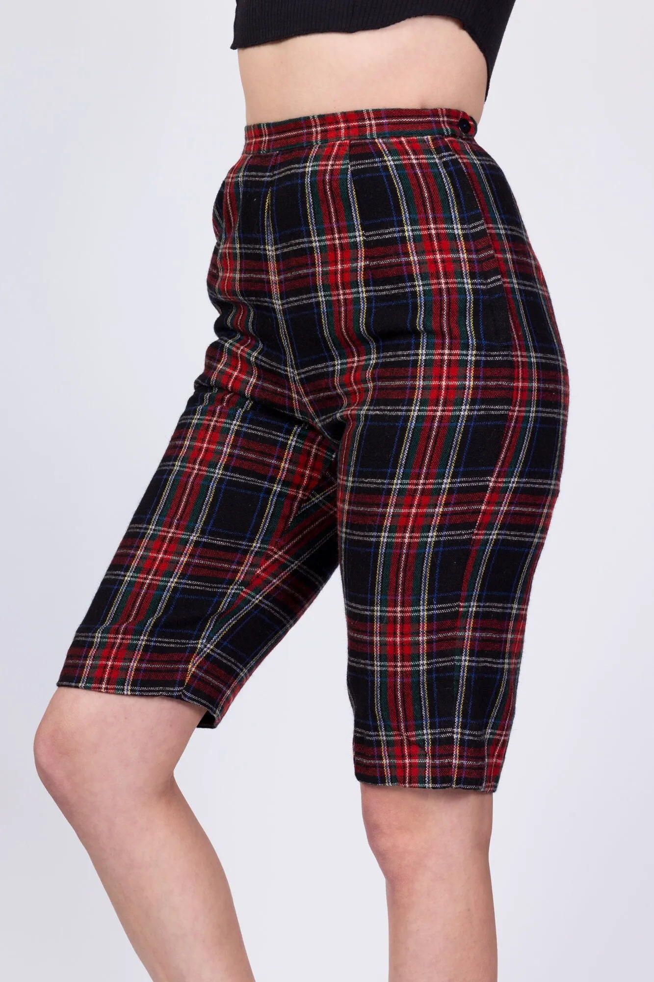 70s Red & Black Plaid Long Fitted Shorts - Extra Small, 24"