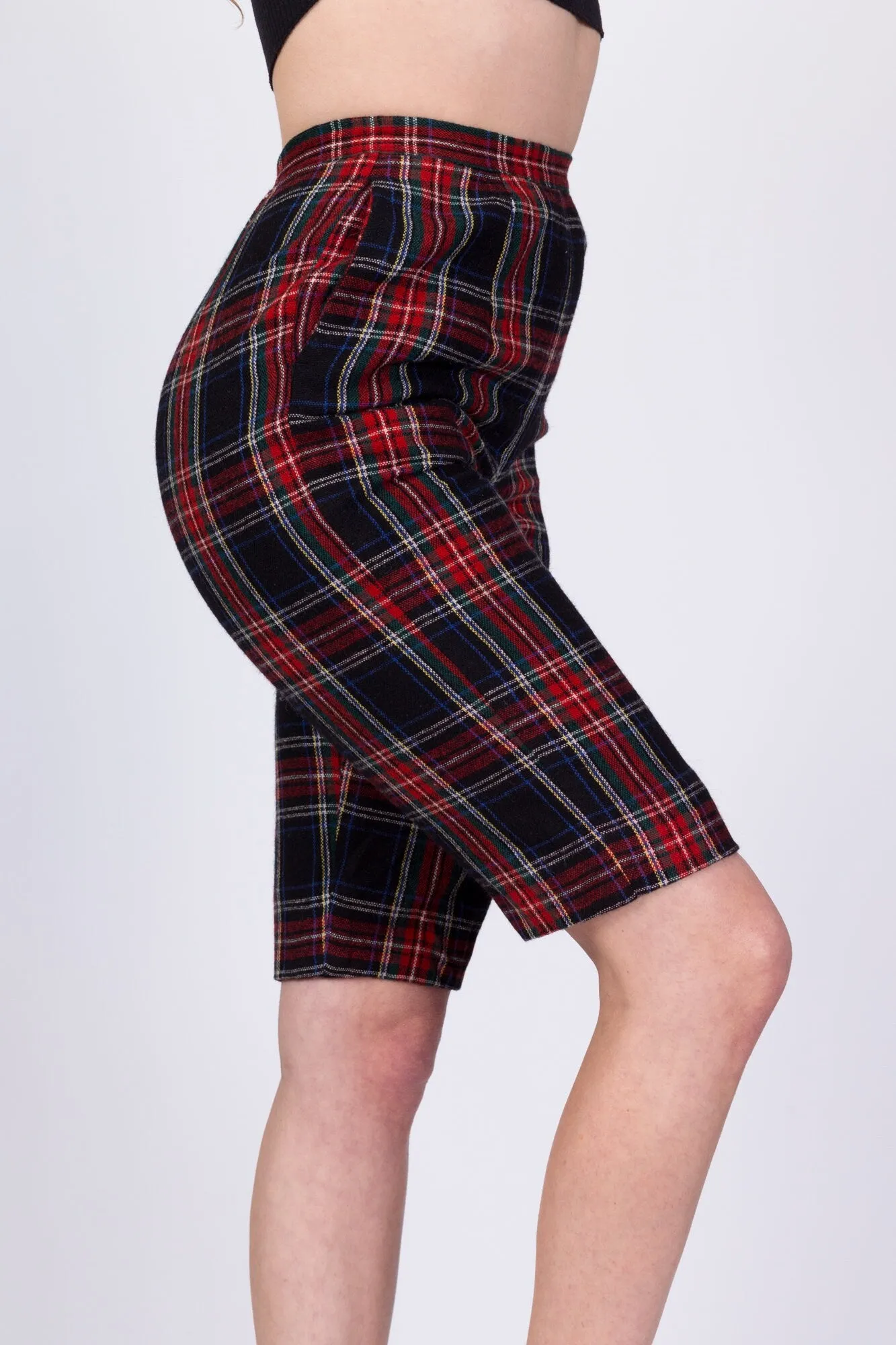 70s Red & Black Plaid Long Fitted Shorts - Extra Small, 24"