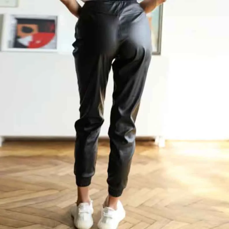 Ladies Black Leather Pant