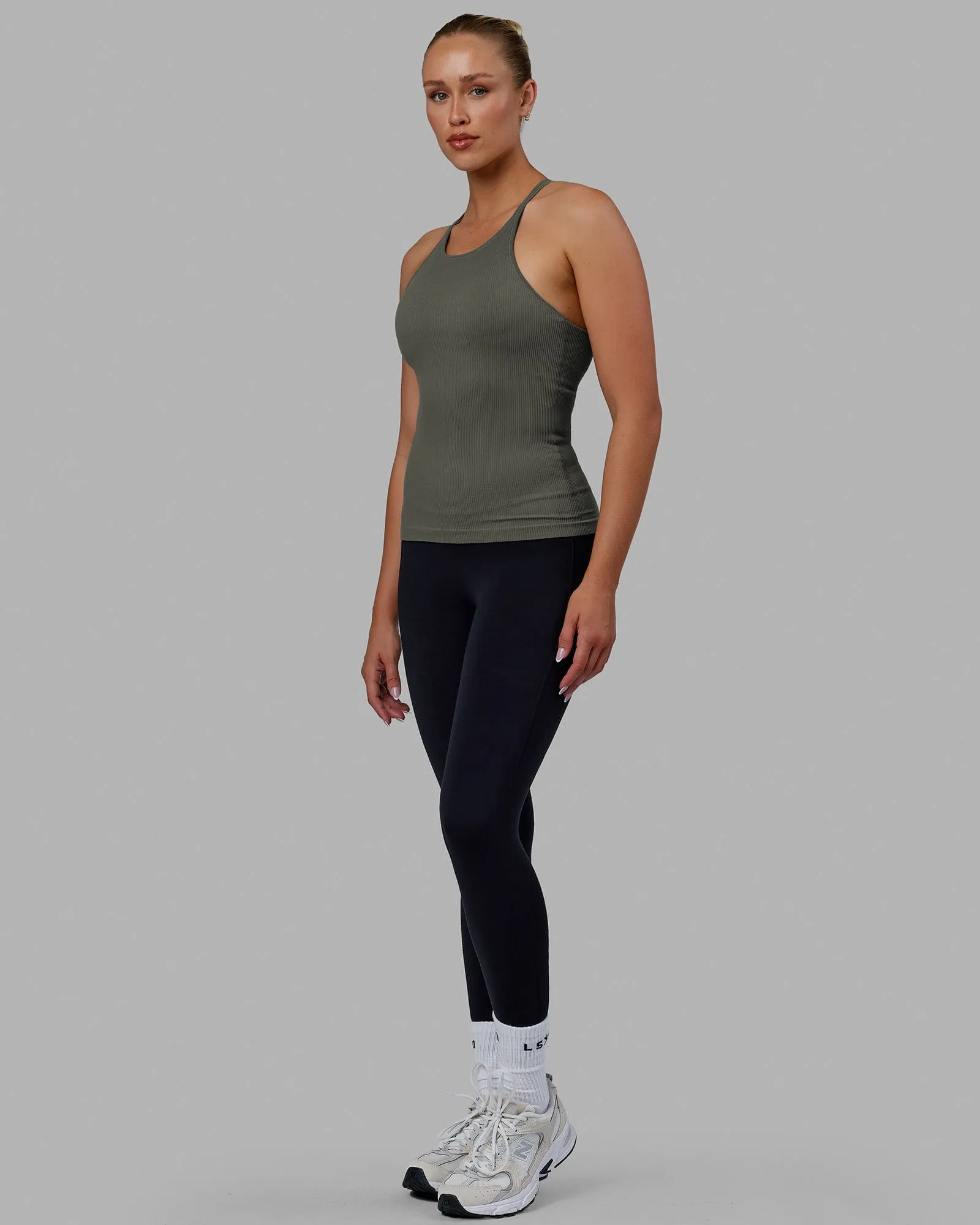 Minimal Seamless Ribbed Tank - Graphite